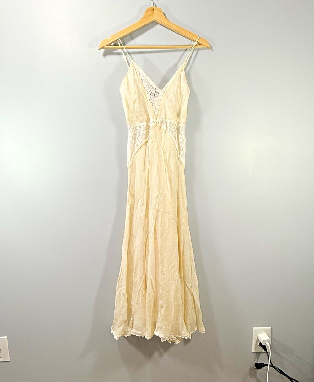 Vintage bebe Ivory Lace Trim SILK Slip Gown V-Neck Adjustable Straps Womens XS
